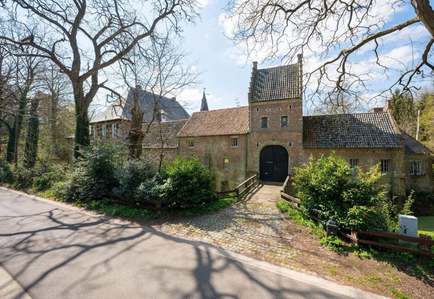Kasteel Tielenhof, Kasterlee, Belgium